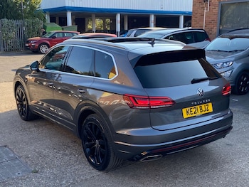 Used Volkswagen Touareg 2021 for sale - 79519960: Photo