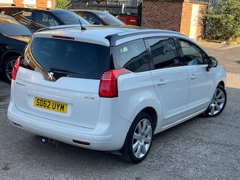 Used Peugeot 5008 2012 for sale - 79529257: Photo