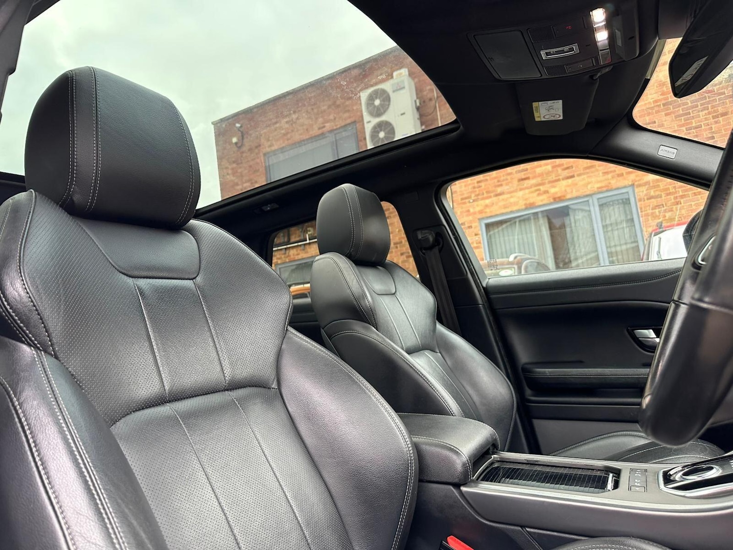 Used Land Rover Range Rover Evoque 2018 for sale - 76994328: Photo 48