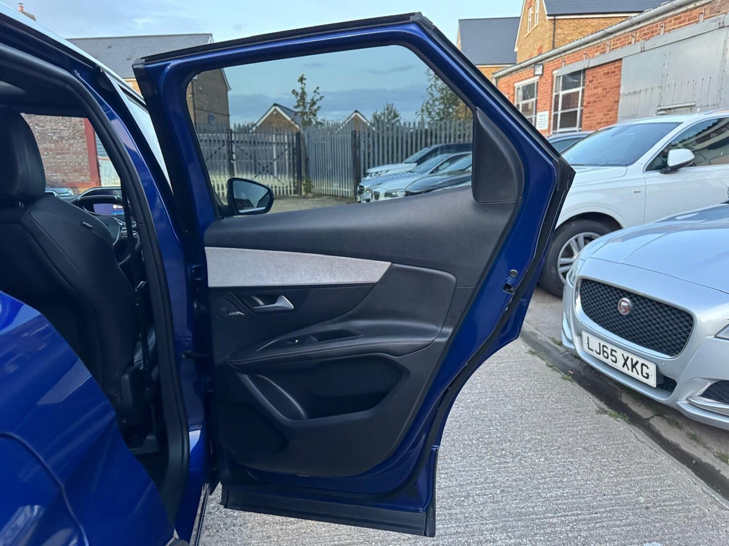 Used Peugeot 3008 2017 for sale - 76398962: Photo 43