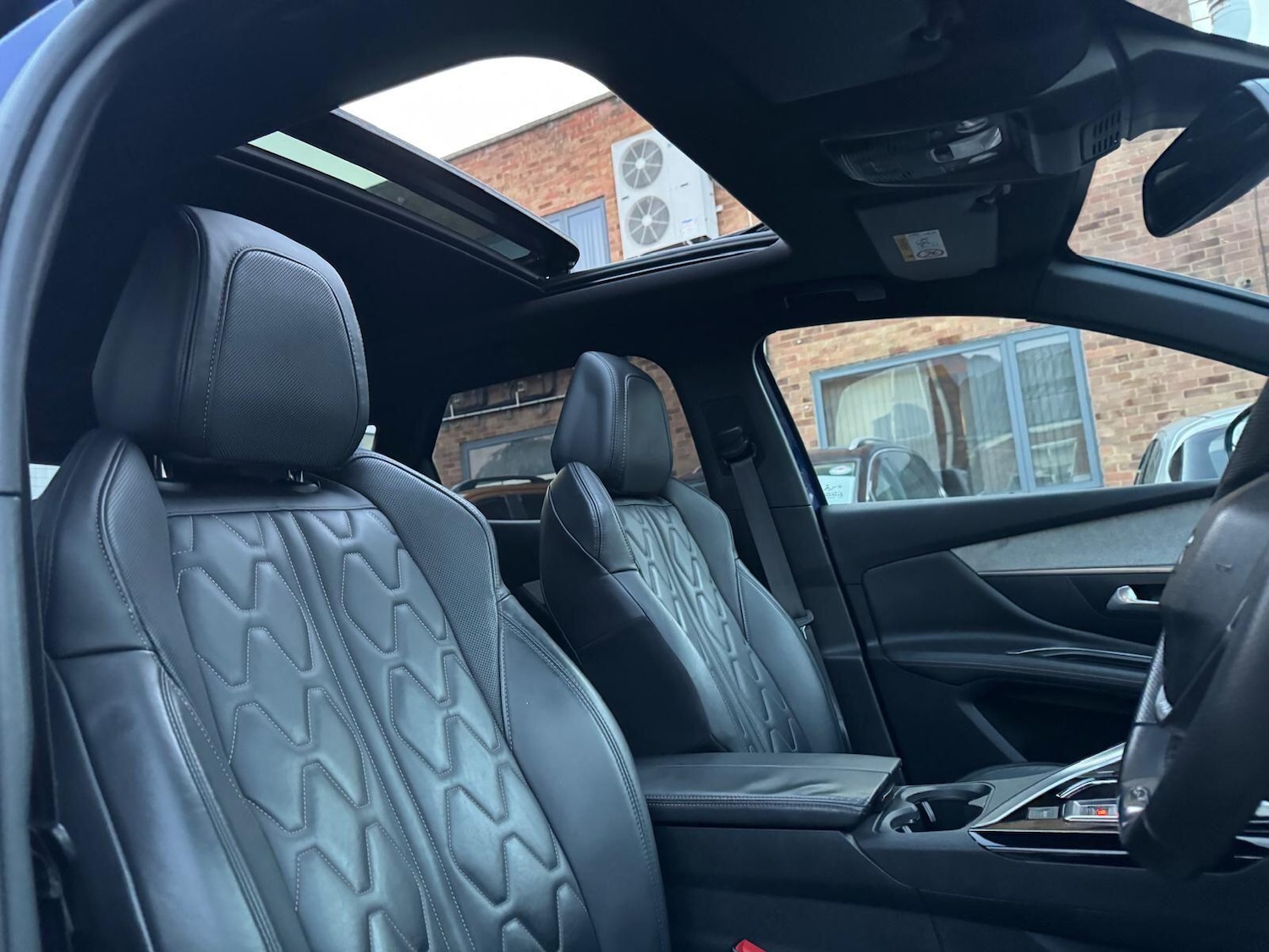 Used Peugeot 3008 2017 for sale - 76398962: Photo 46