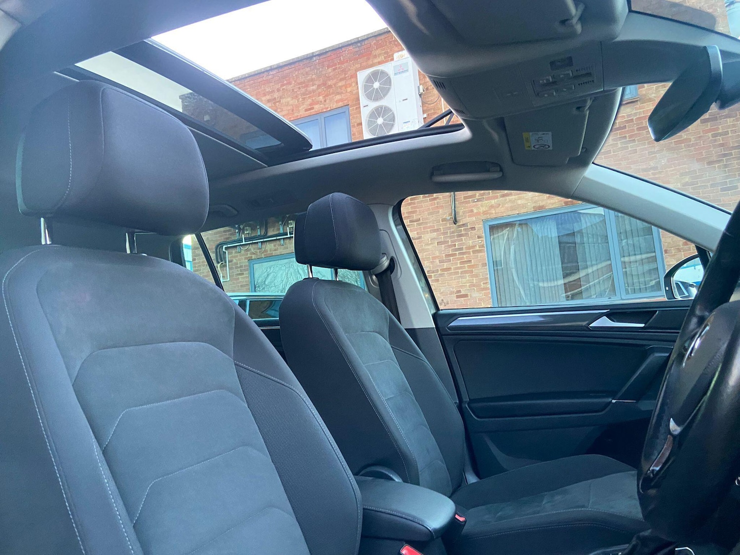 Used Volkswagen Tiguan 2018 for sale - 77229996: Photo 18