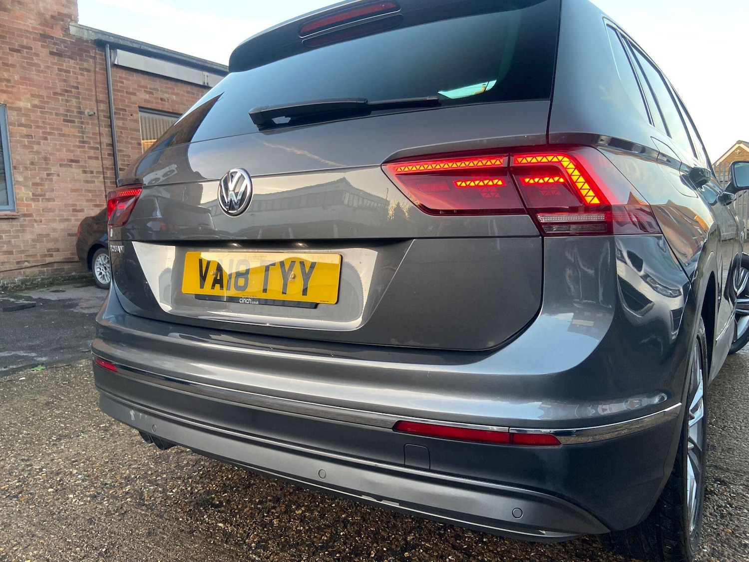 Used Volkswagen Tiguan 2018 for sale - 77229996: Photo 33