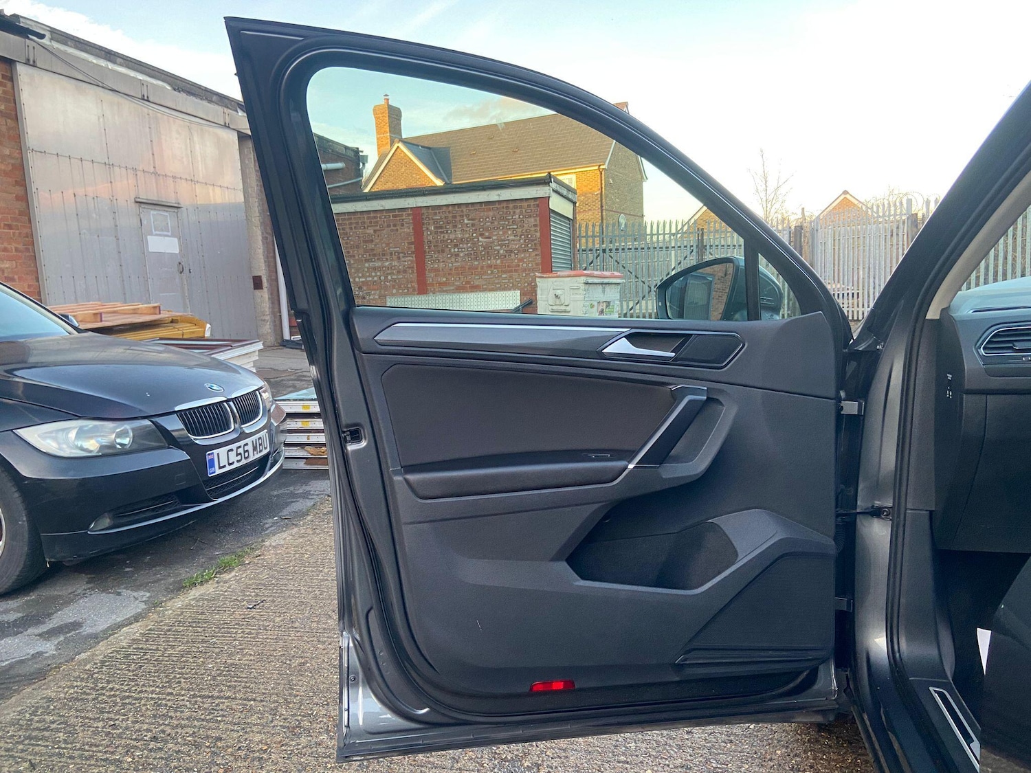 Used Volkswagen Tiguan 2018 for sale - 77229996: Photo 45