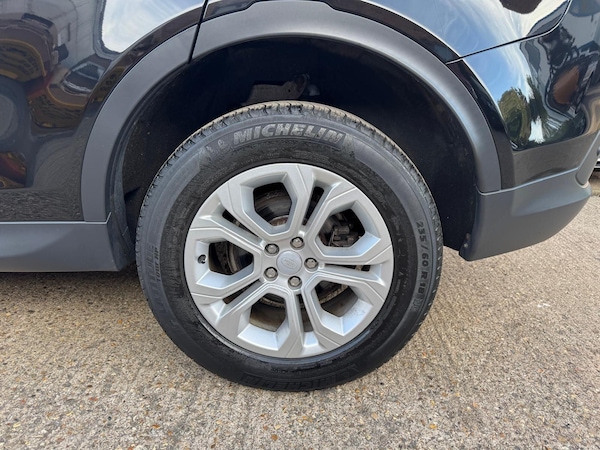 Used Land Rover Discovery Sport 2022 for sale - 76283530: Photo 37