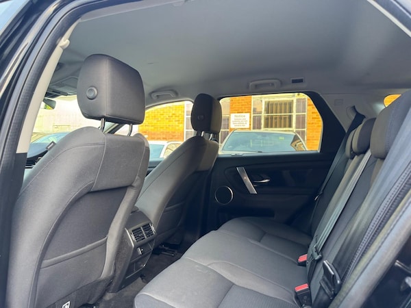 Used Land Rover Discovery Sport 2022 for sale - 76283530: Photo 41
