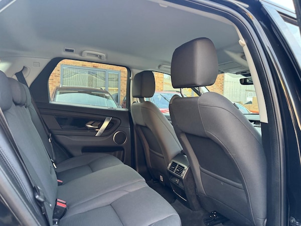 Used Land Rover Discovery Sport 2022 for sale - 76283530: Photo 43