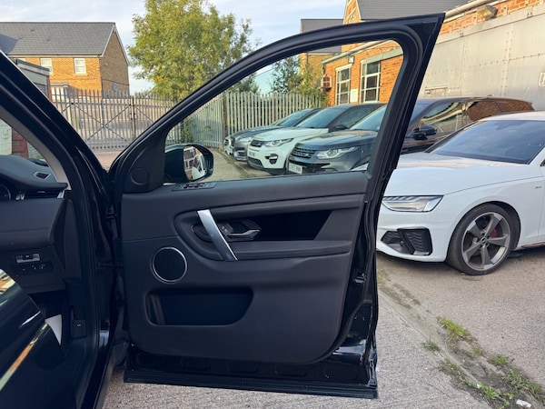 Used Land Rover Discovery Sport 2022 for sale - 76283530: Photo 44