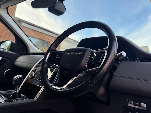 Used Land Rover Discovery Sport 2022 for sale - 76283530: Photo 45