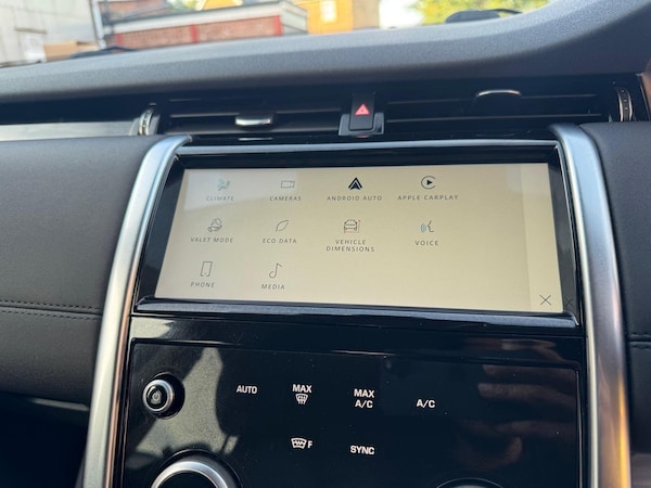Used Land Rover Discovery Sport 2022 for sale - 76283530: Photo 49