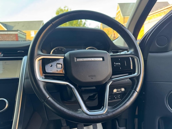 Used Land Rover Discovery Sport 2022 for sale - 76283530: Photo 53