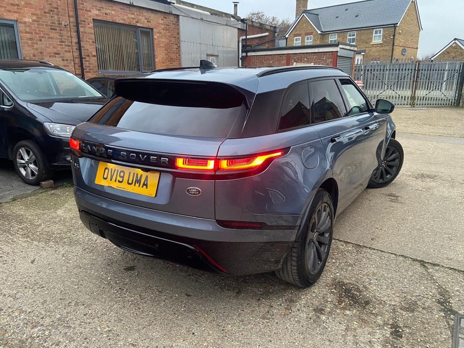 Used Land Rover Range Rover Velar 2019 for sale - 77049991: Photo 3