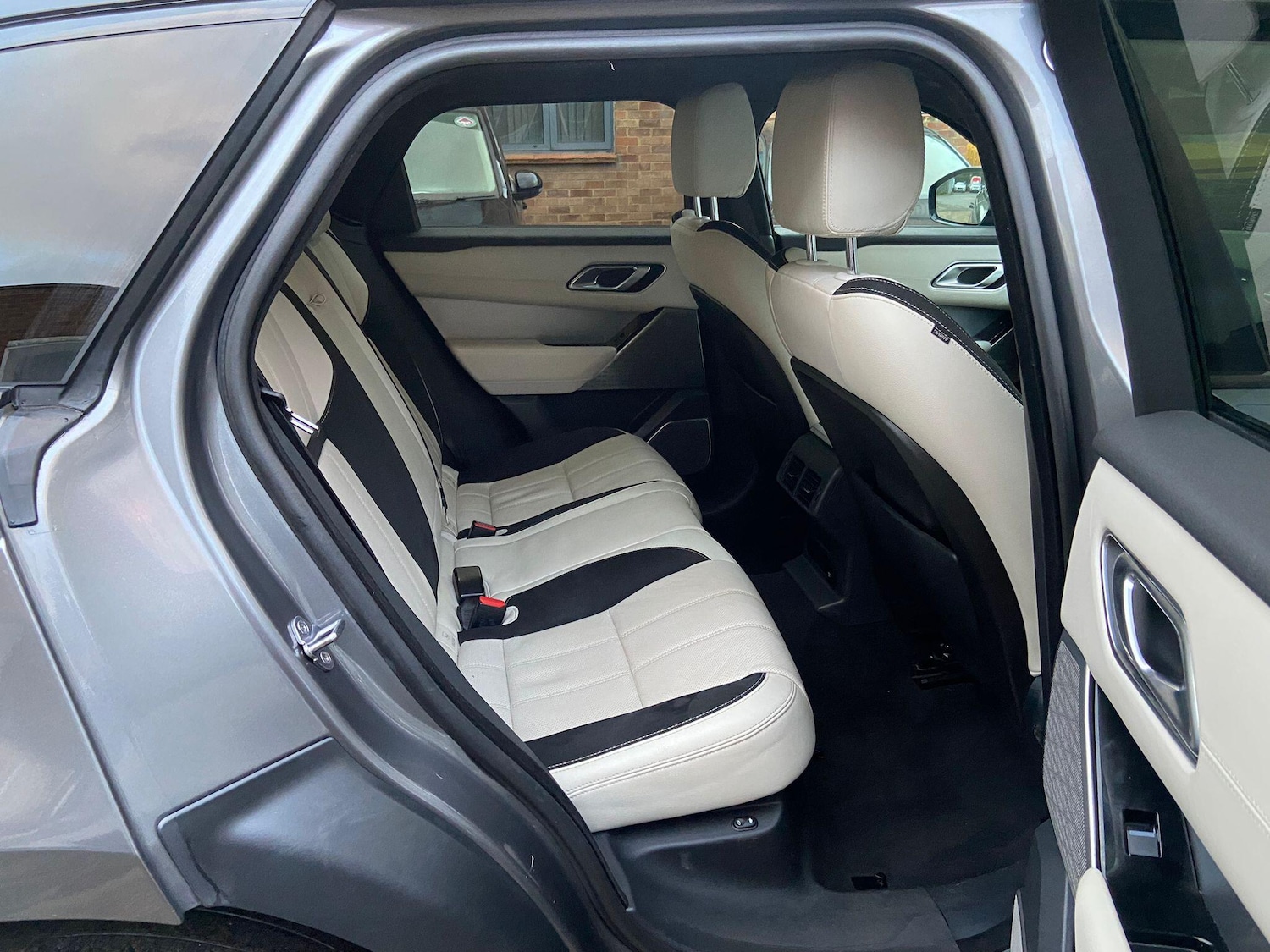 Used Land Rover Range Rover Velar 2019 for sale - 76926478: Photo 16