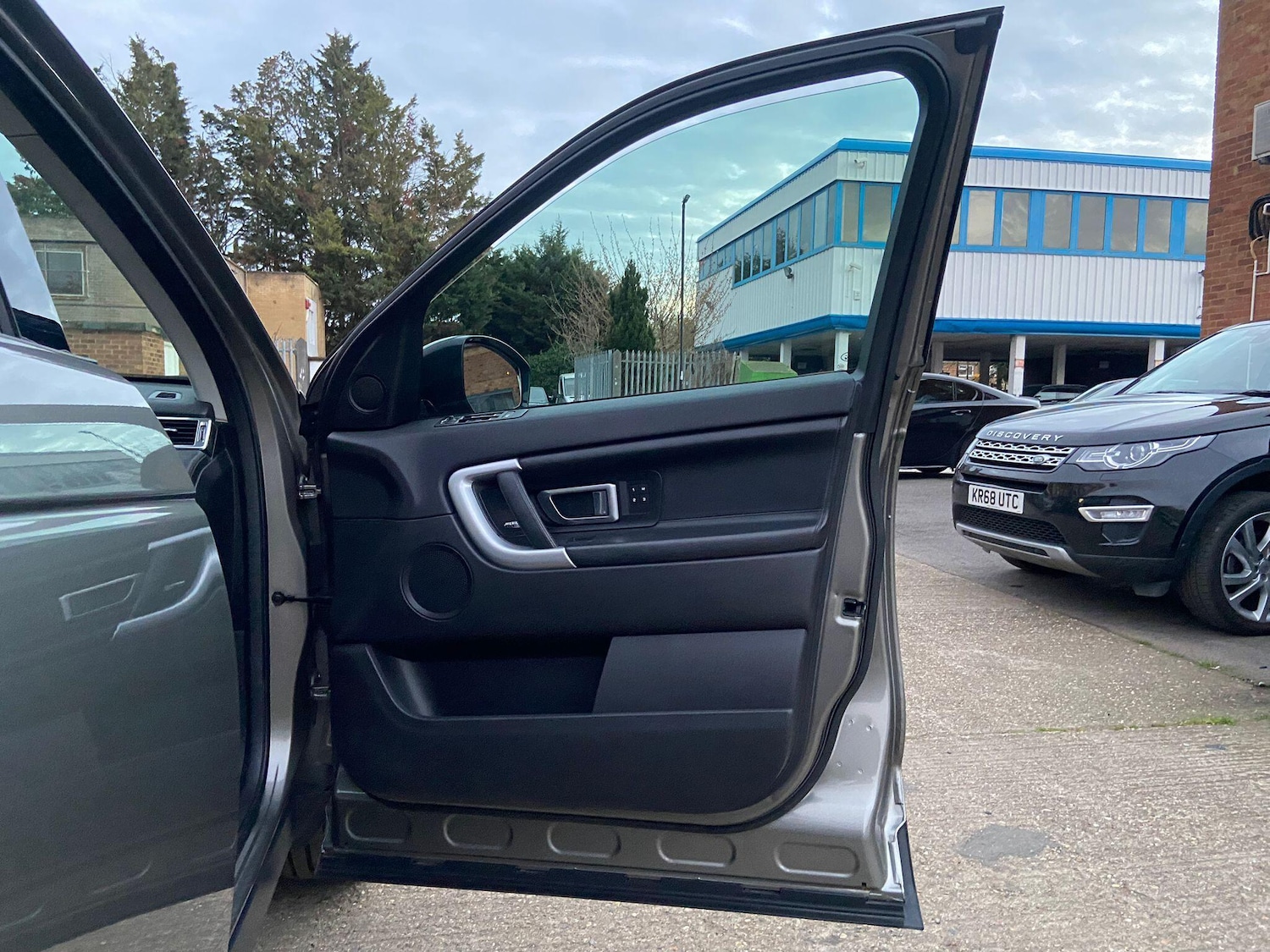 Used Land Rover Discovery Sport 2018 for sale - 78046980: Photo 45