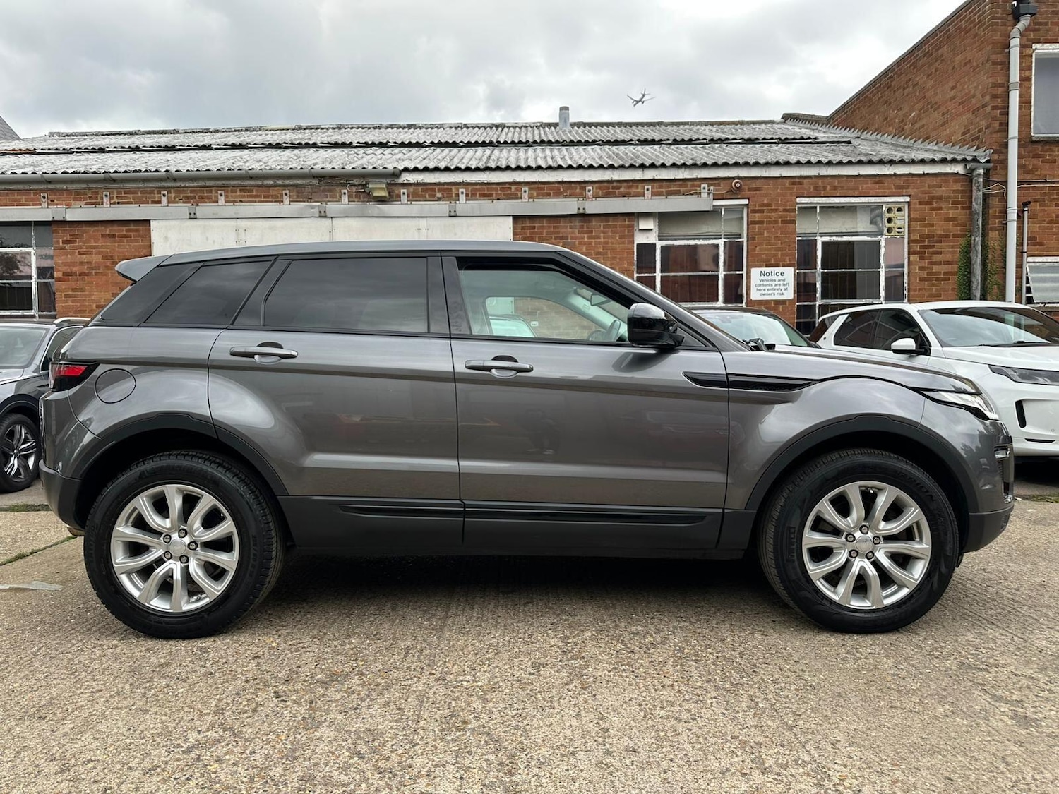 Used Land Rover Range Rover Evoque 2018 for sale - 76084416: Photo 11