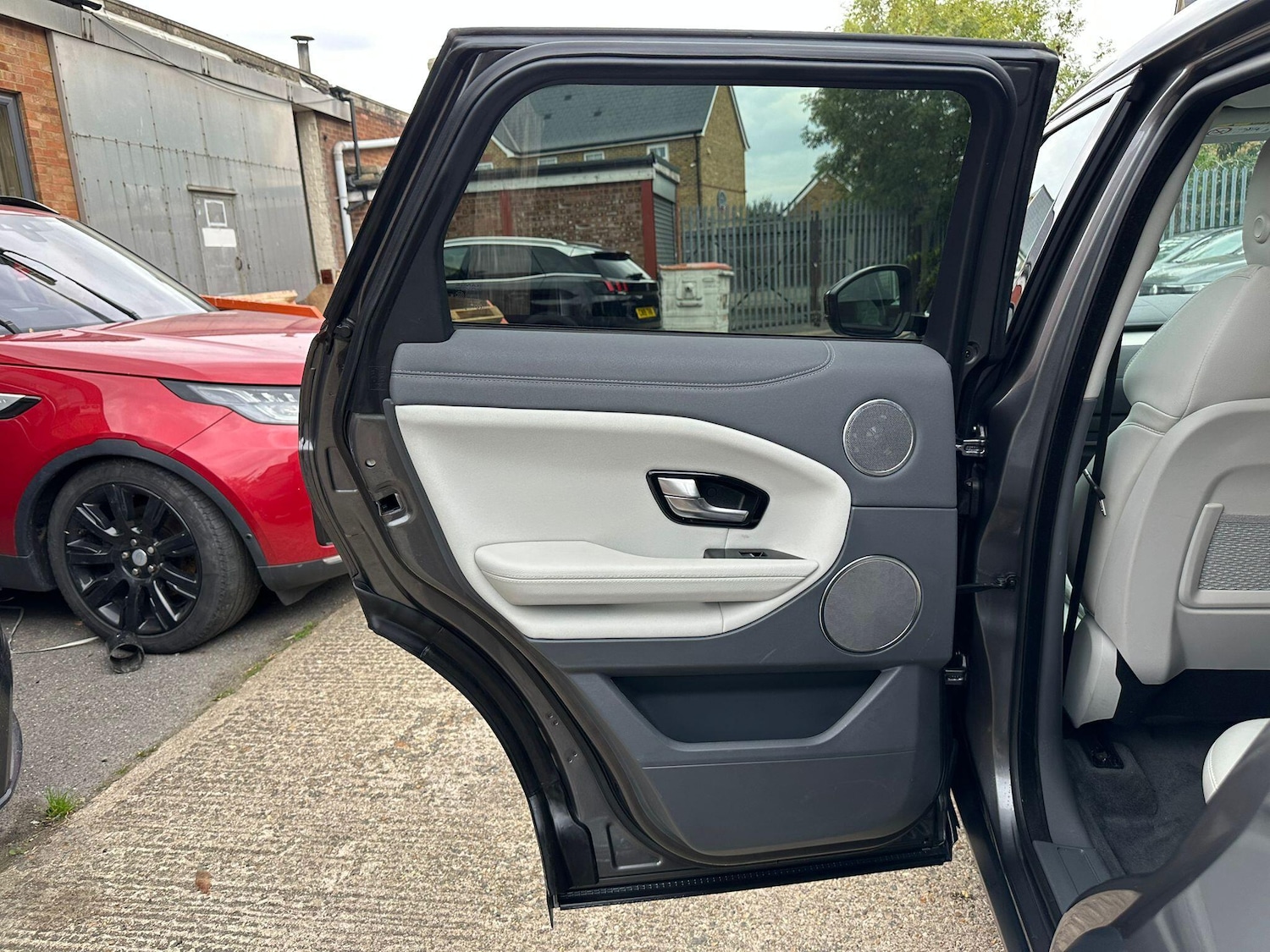 Used Land Rover Range Rover Evoque 2018 for sale - 76084416: Photo 37