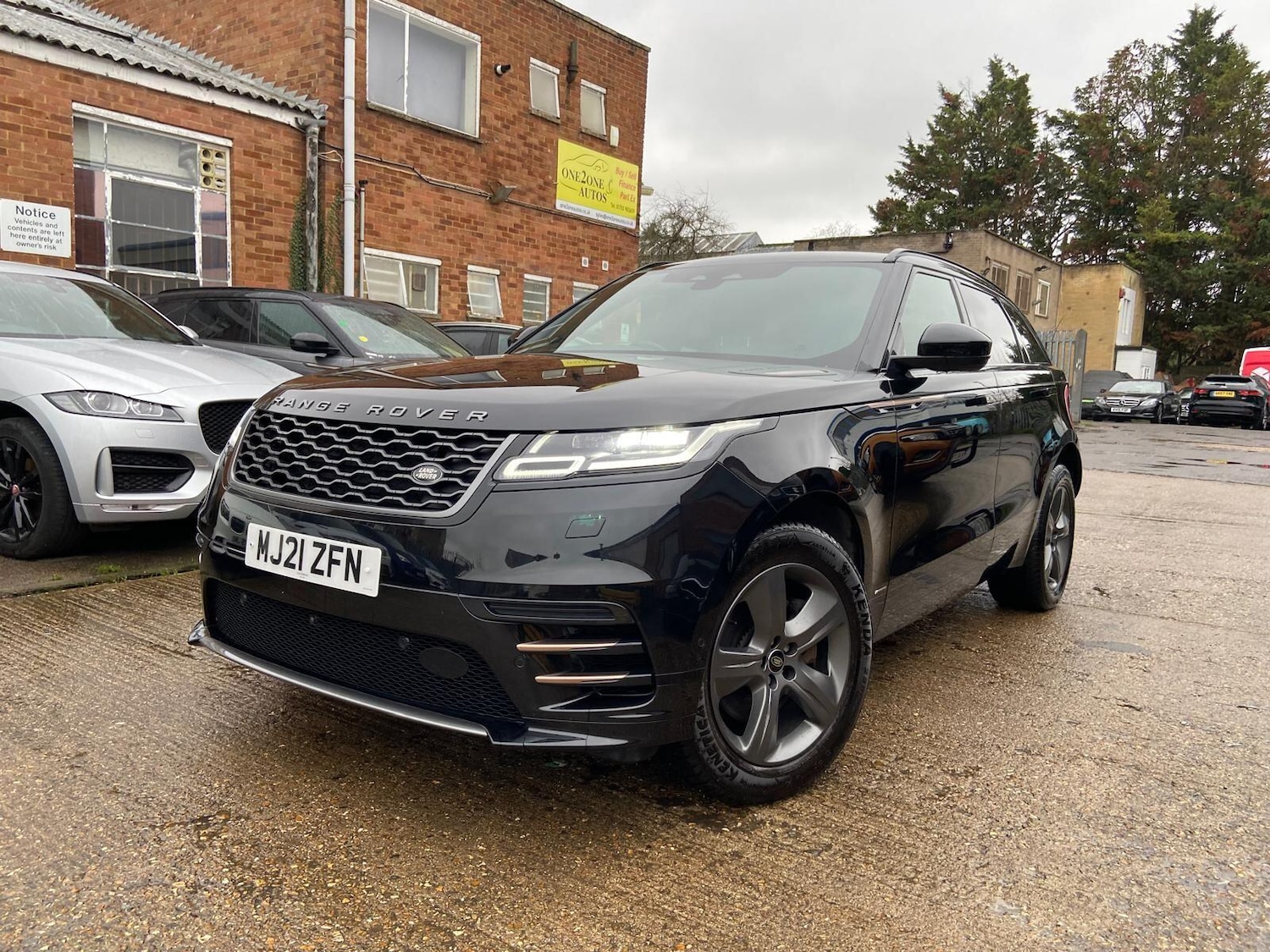 Used Land Rover Range Rover Velar 2021 for sale - 76964915: Photo 2