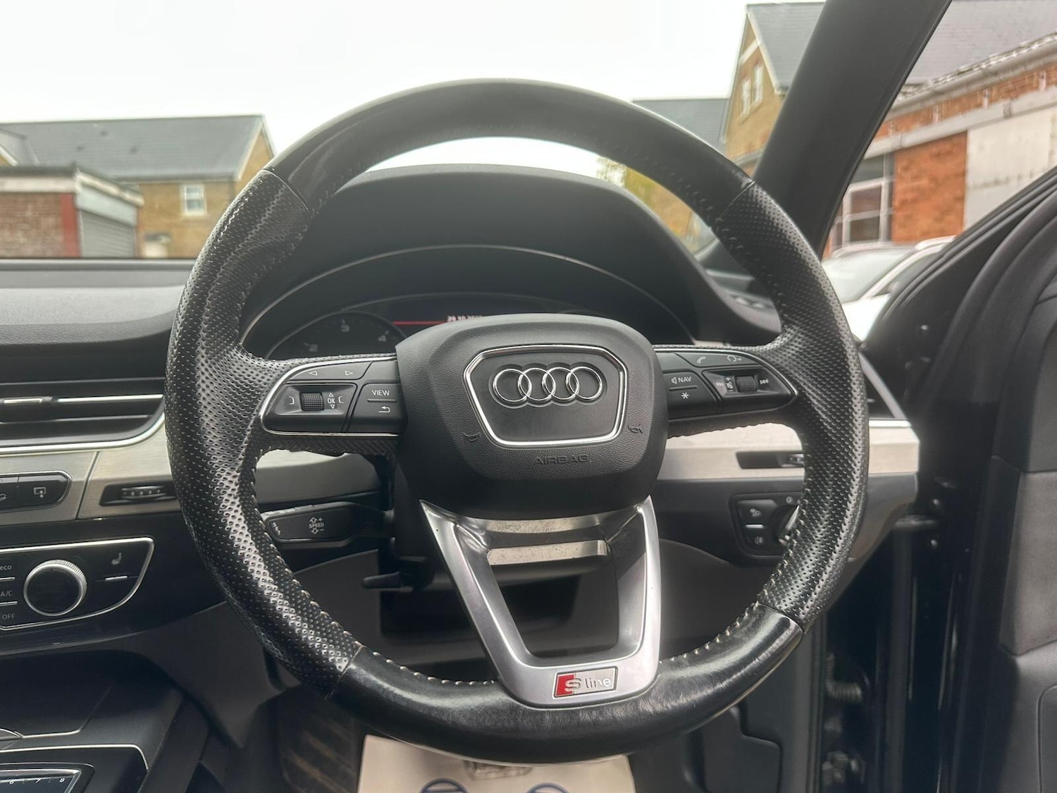 Used Audi Q7 2016 for sale - 77091760: Photo 60