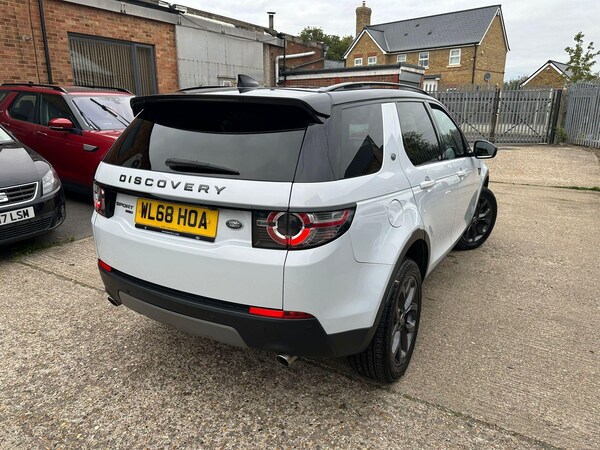 Used Land Rover Discovery Sport 2018 for sale - 76306785: Photo 3