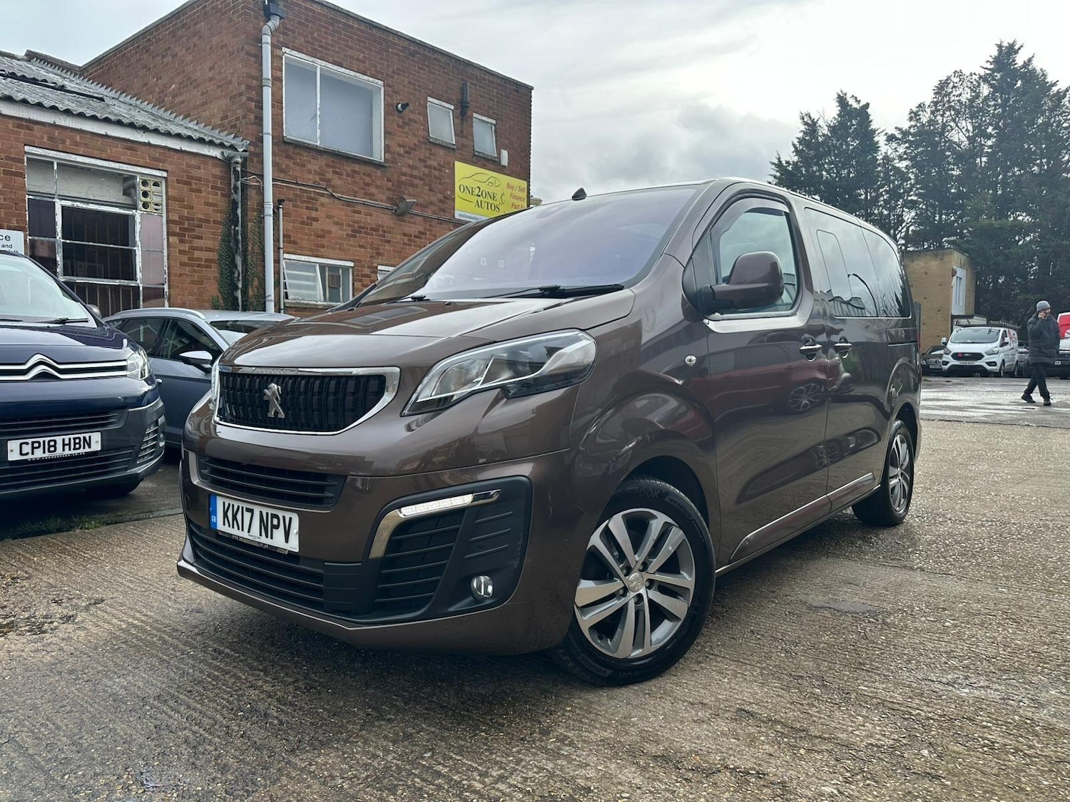 Used Peugeot Traveller 2017 for sale - 77633213: Photo 2