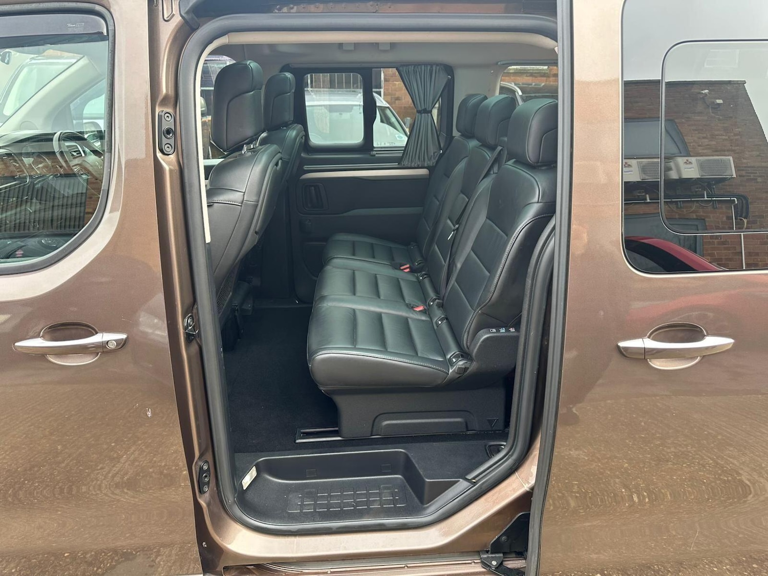 Used Peugeot Traveller 2017 for sale - 77633213: Photo 39