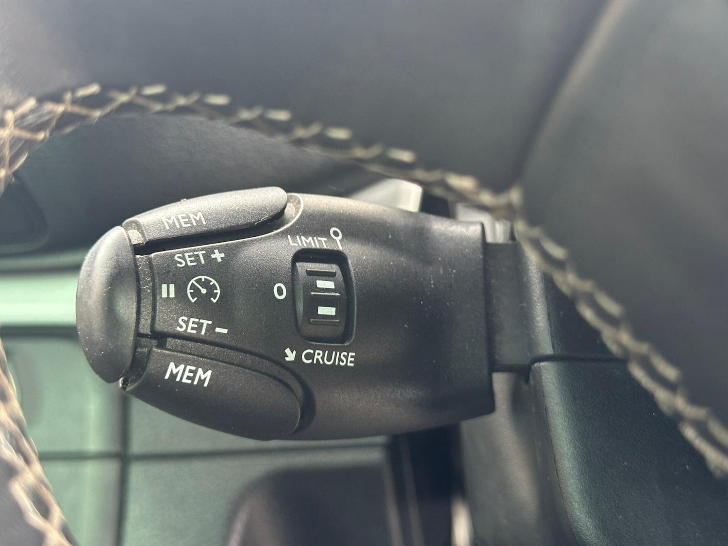 Used Peugeot Traveller 2017 for sale - 77633213: Photo 50