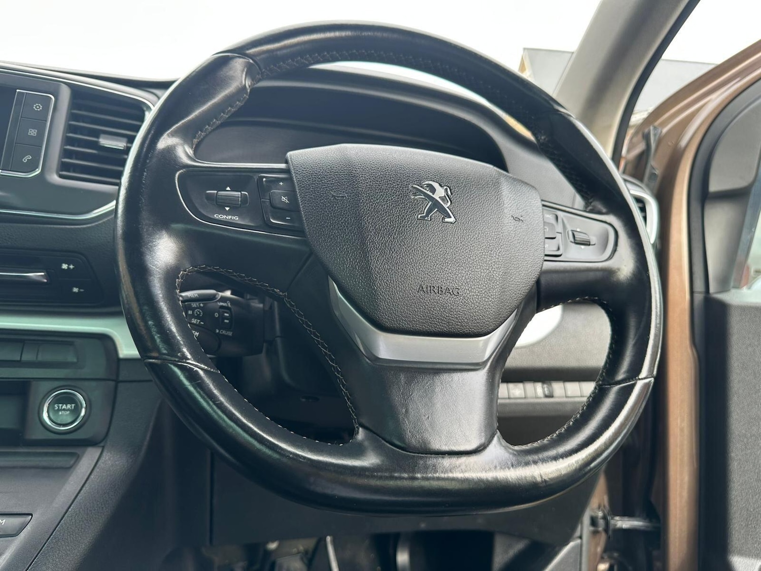 Used Peugeot Traveller 2017 for sale - 77633213: Photo 59