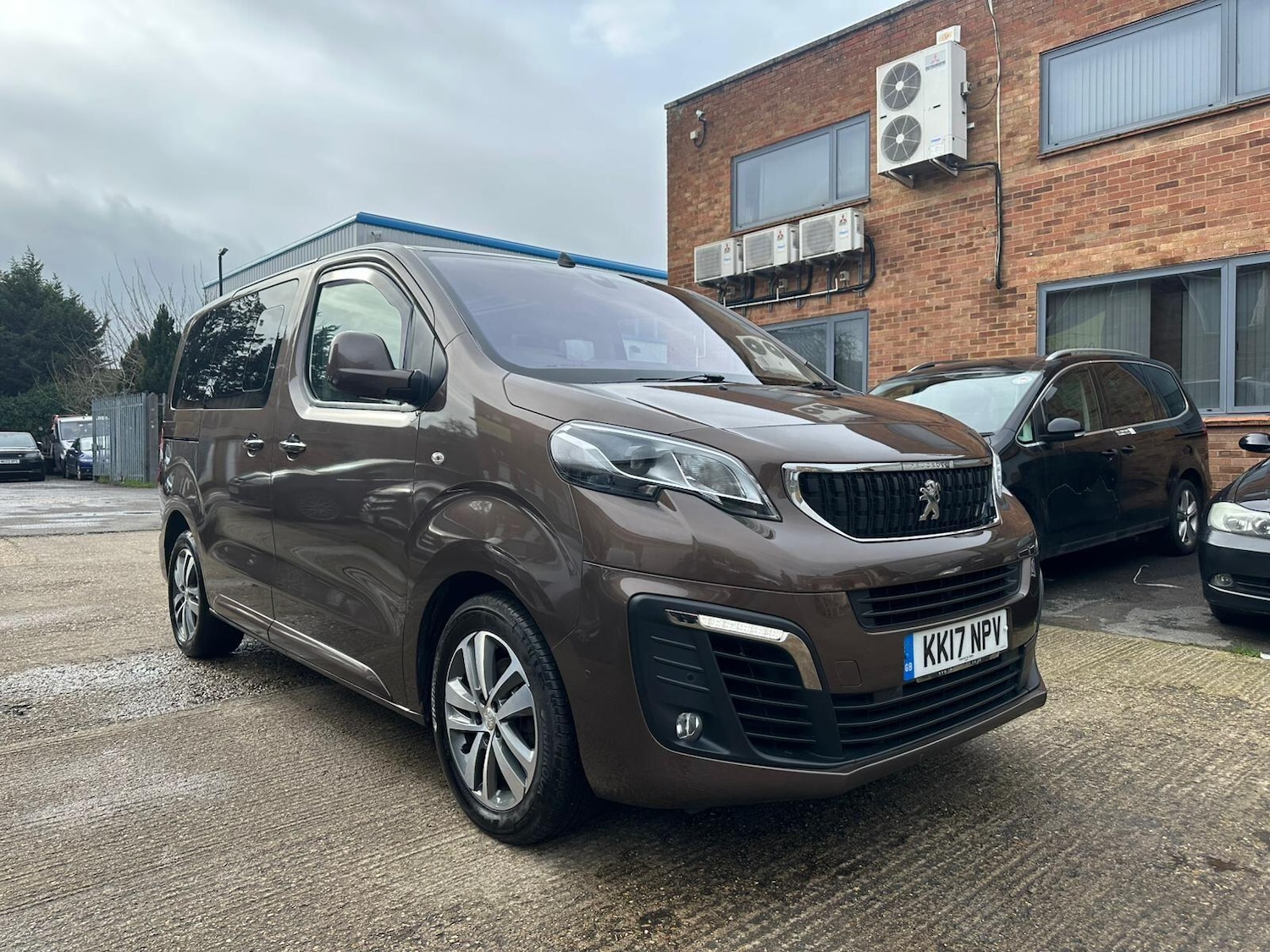 Used Peugeot Traveller 2017 for sale - 77633213: Photo 61