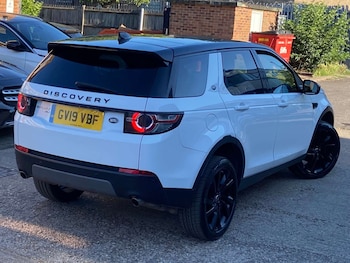 Used Land Rover Discovery Sport 2019 for sale - 79105405: Photo