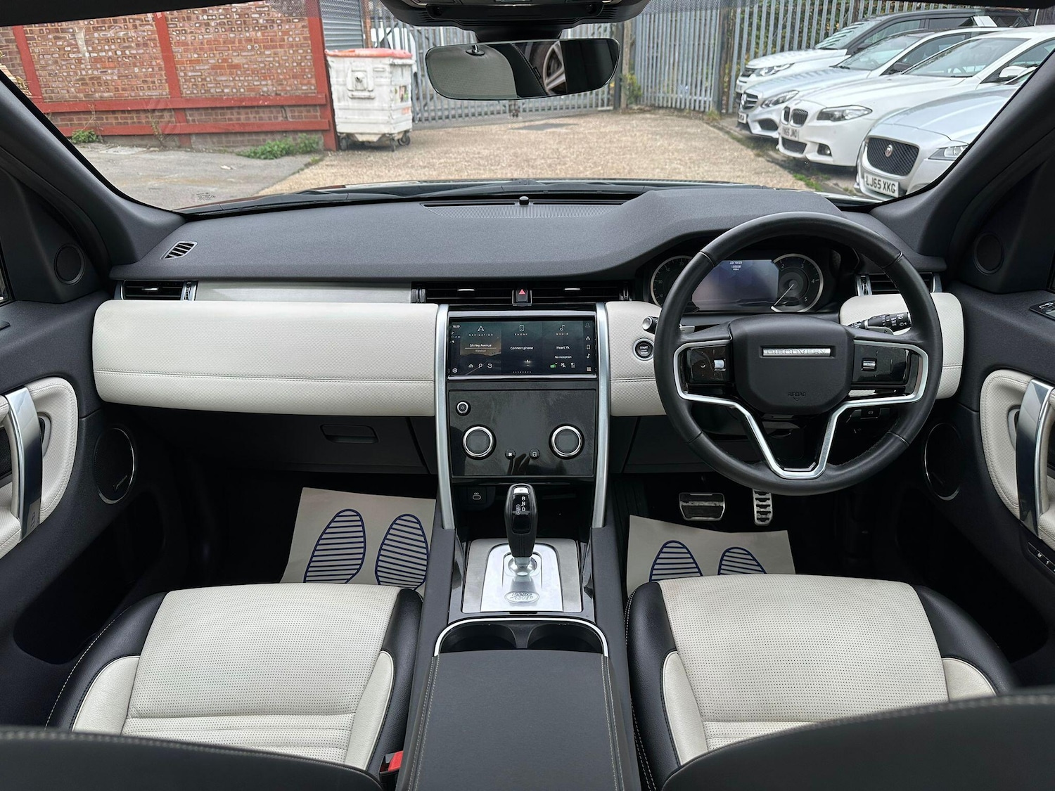 Used Land Rover Discovery Sport 2022 for sale - 76989339: Photo 18