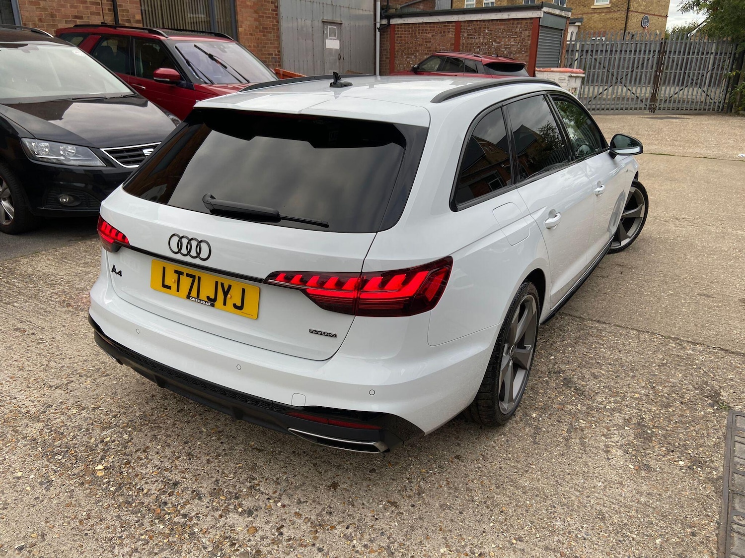 Used Audi A4 Avant 2021 for sale - 76059333: Photo 3