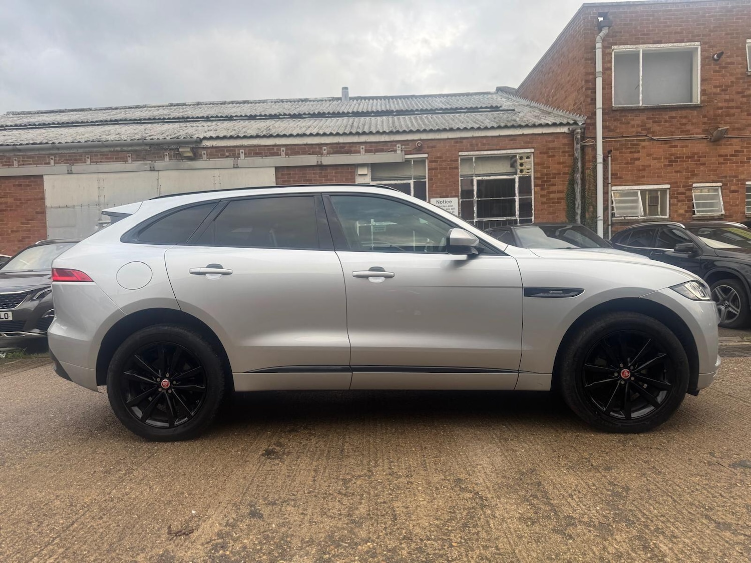 Used Jaguar F-Pace 2019 for sale - 77091625: Photo 11