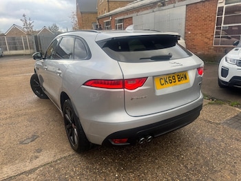 Used Jaguar F-Pace 2019 for sale - 77091625: Photo