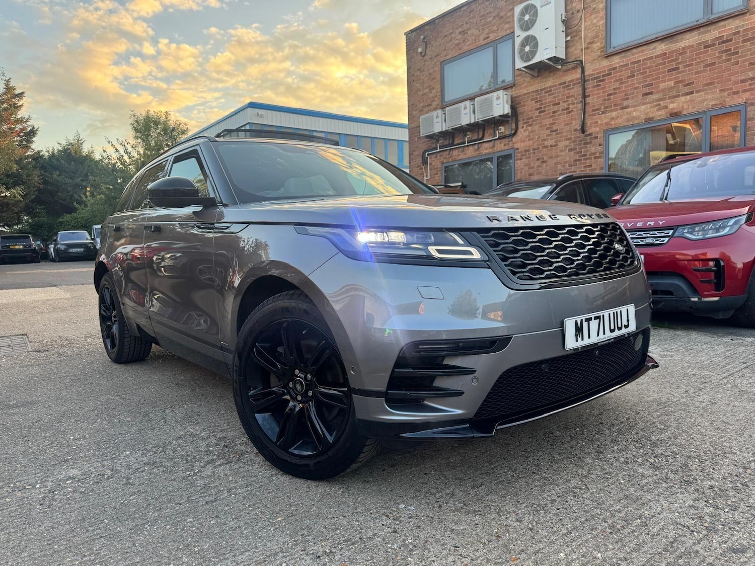 Used Land Rover Range Rover Velar 2021 for sale - 76137253: Photo 2