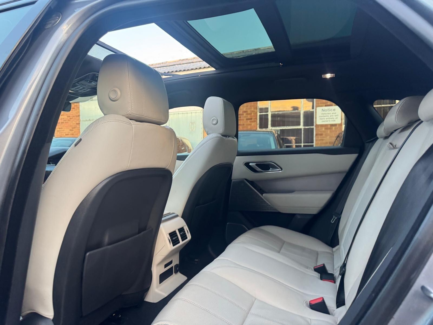 Used Land Rover Range Rover Velar 2021 for sale - 76137253: Photo 38