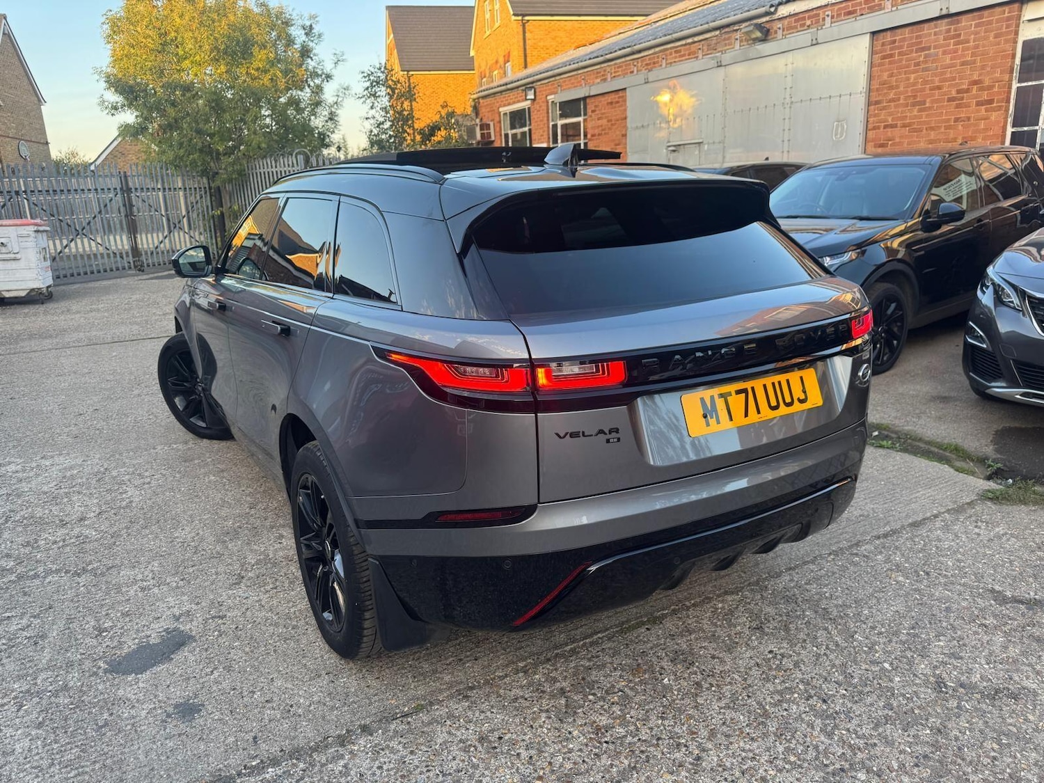Used Land Rover Range Rover Velar 2021 for sale - 76137253: Photo 4