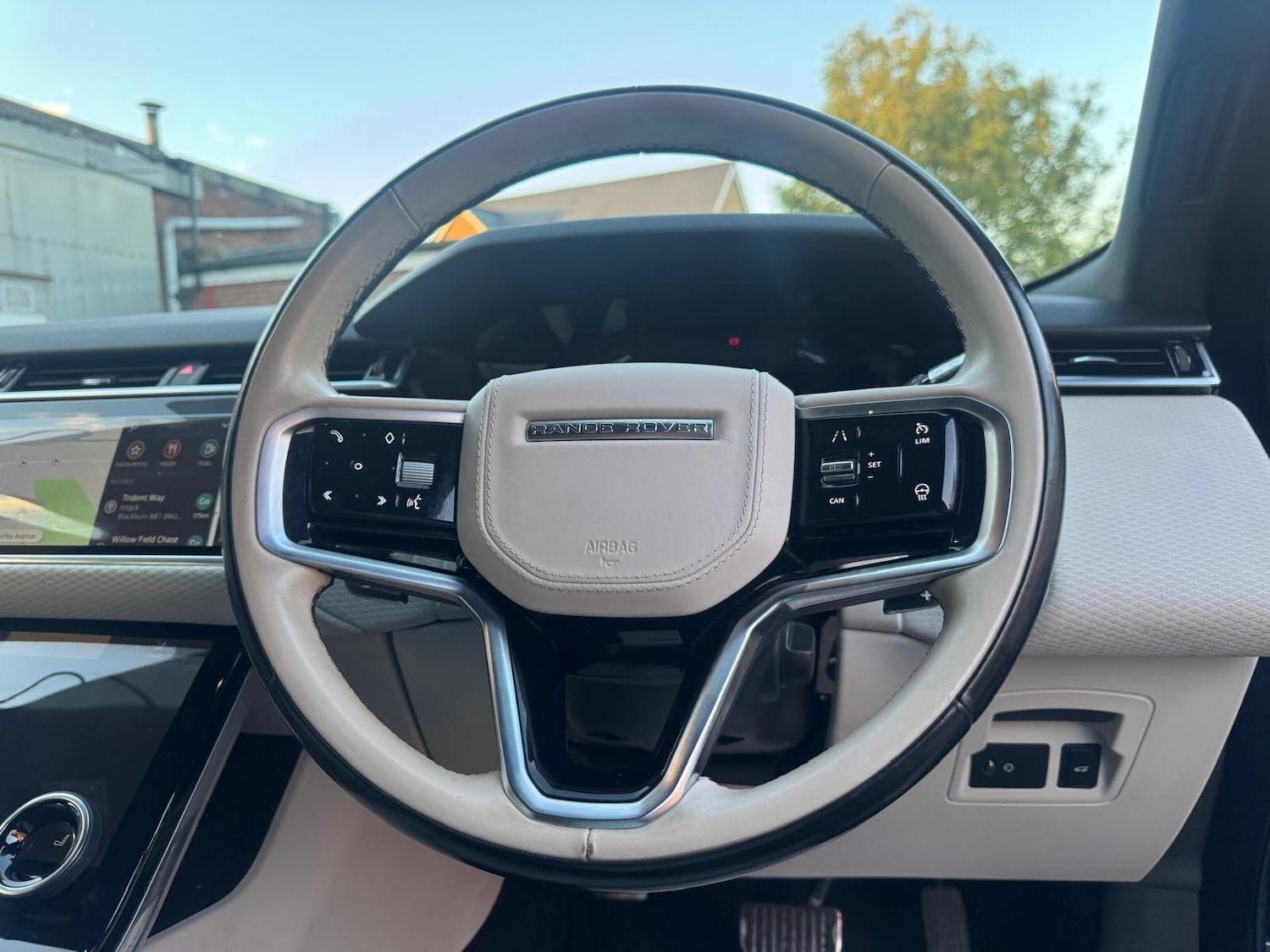 Used Land Rover Range Rover Velar 2021 for sale - 76137253: Photo 53