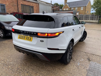 Used Land Rover Range Rover Velar 2018 for sale - 75926940: Photo