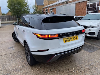 Used Land Rover Range Rover Velar 2018 for sale - 75926940: Photo