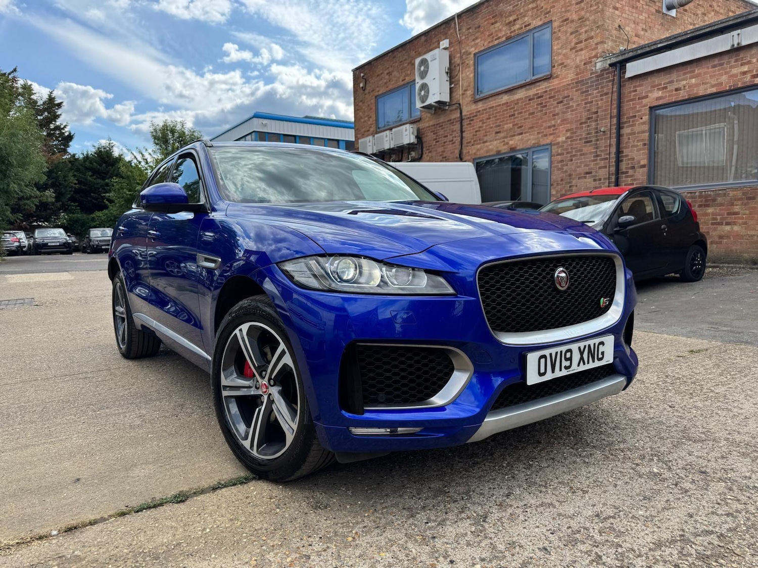 Used Jaguar F-Pace 2019 for sale - 76336574: Photo 1