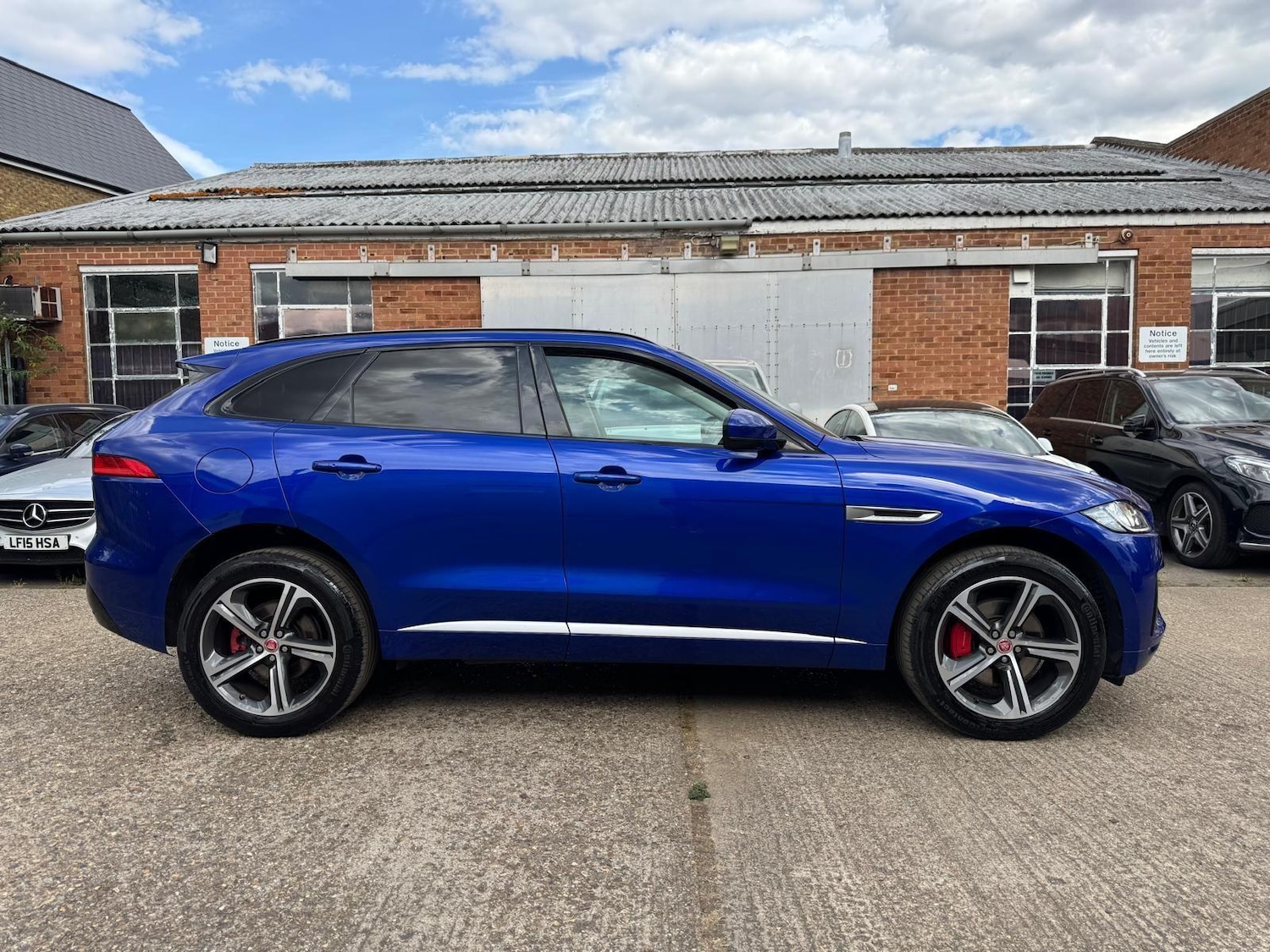 Used Jaguar F-Pace 2019 for sale - 76336574: Photo 11