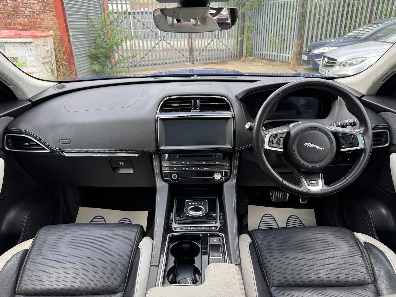 Used Jaguar F-Pace 2019 for sale - 76336574: Photo 18