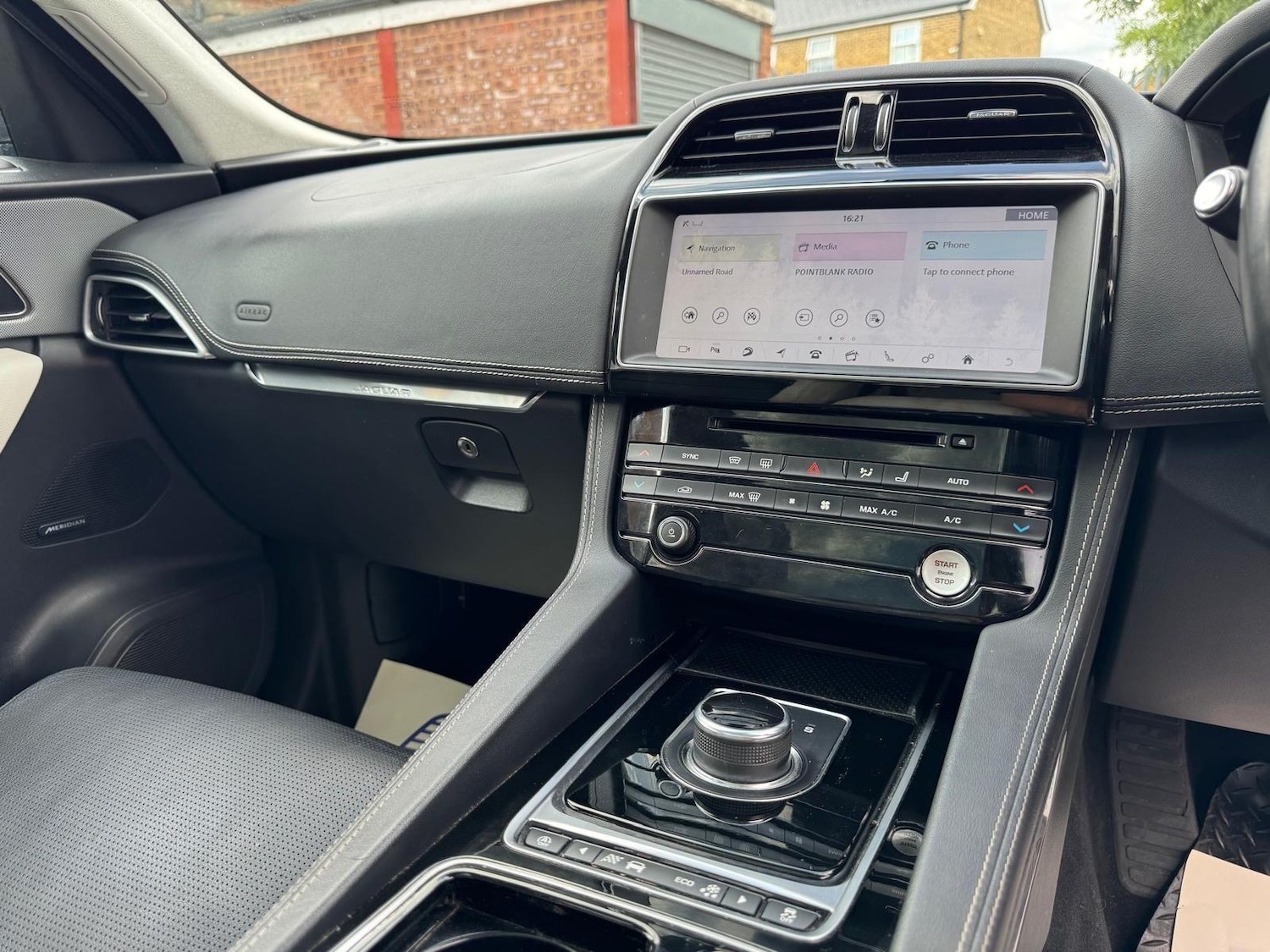 Used Jaguar F-Pace 2019 for sale - 76336574: Photo 19