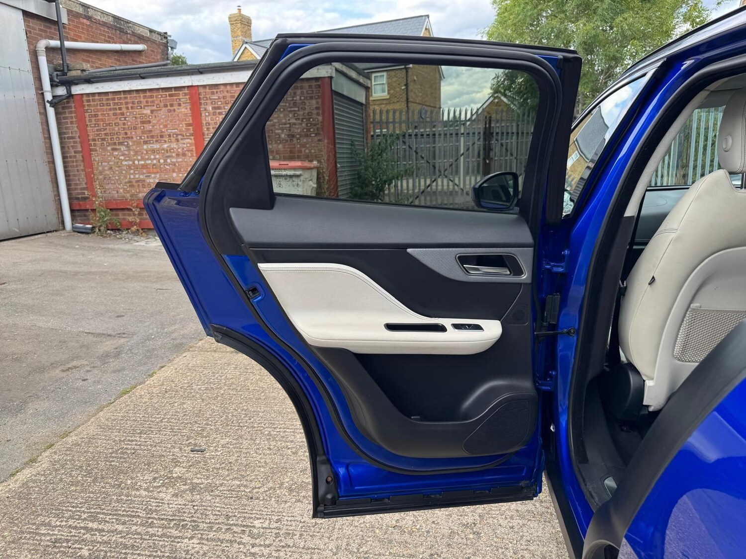 Used Jaguar F-Pace 2019 for sale - 76336574: Photo 34