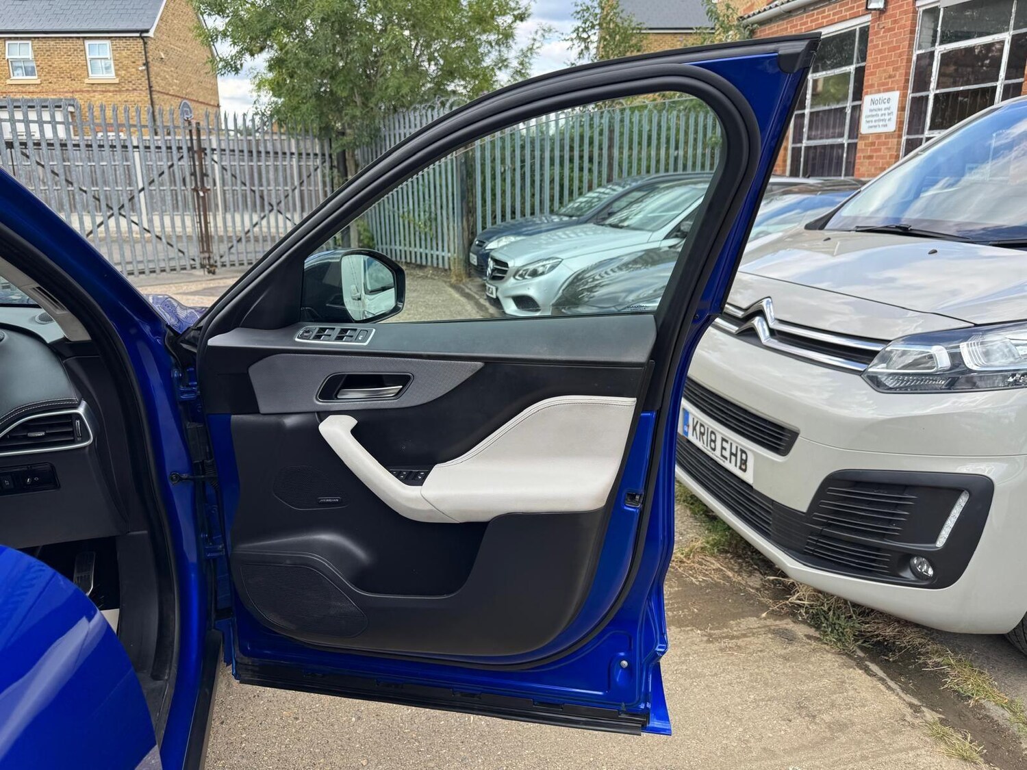 Used Jaguar F-Pace 2019 for sale - 76336574: Photo 38