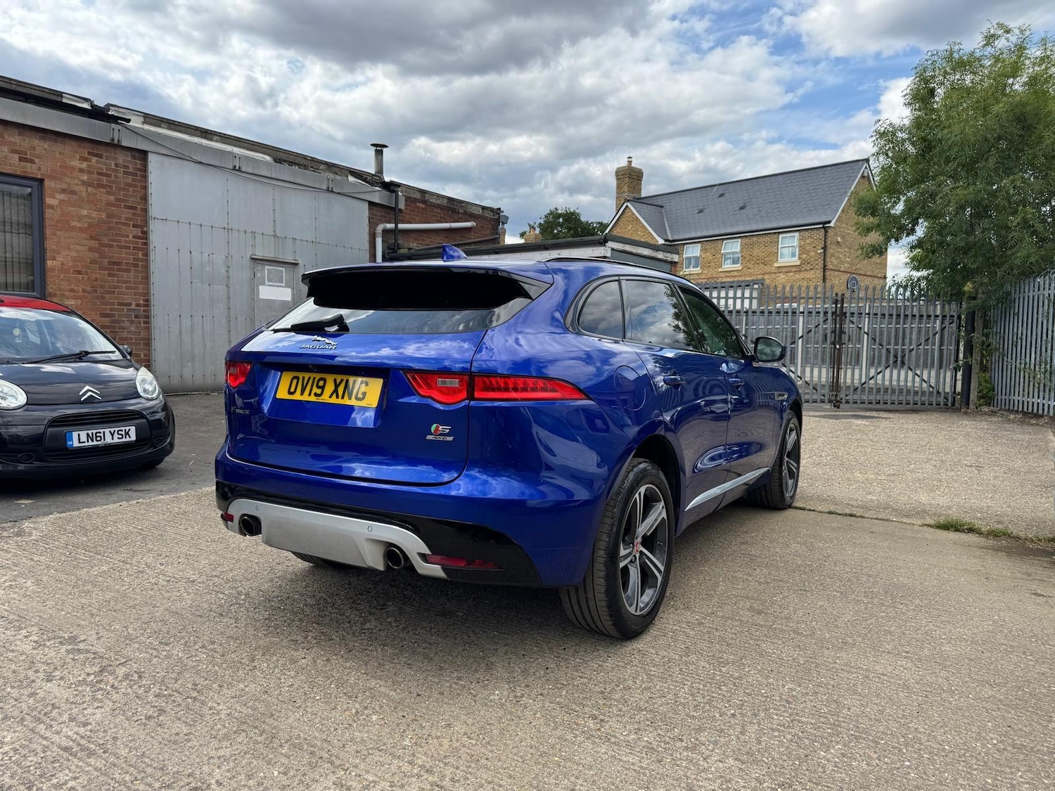Used Jaguar F-Pace 2019 for sale - 76336574: Photo 9