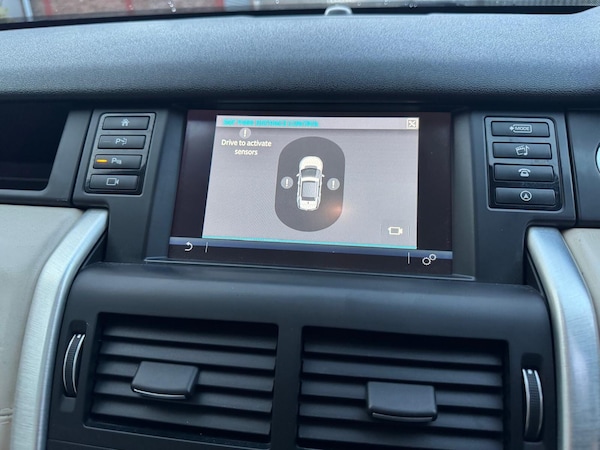 Used Land Rover Discovery Sport 2016 for sale - 76336755: Photo 50