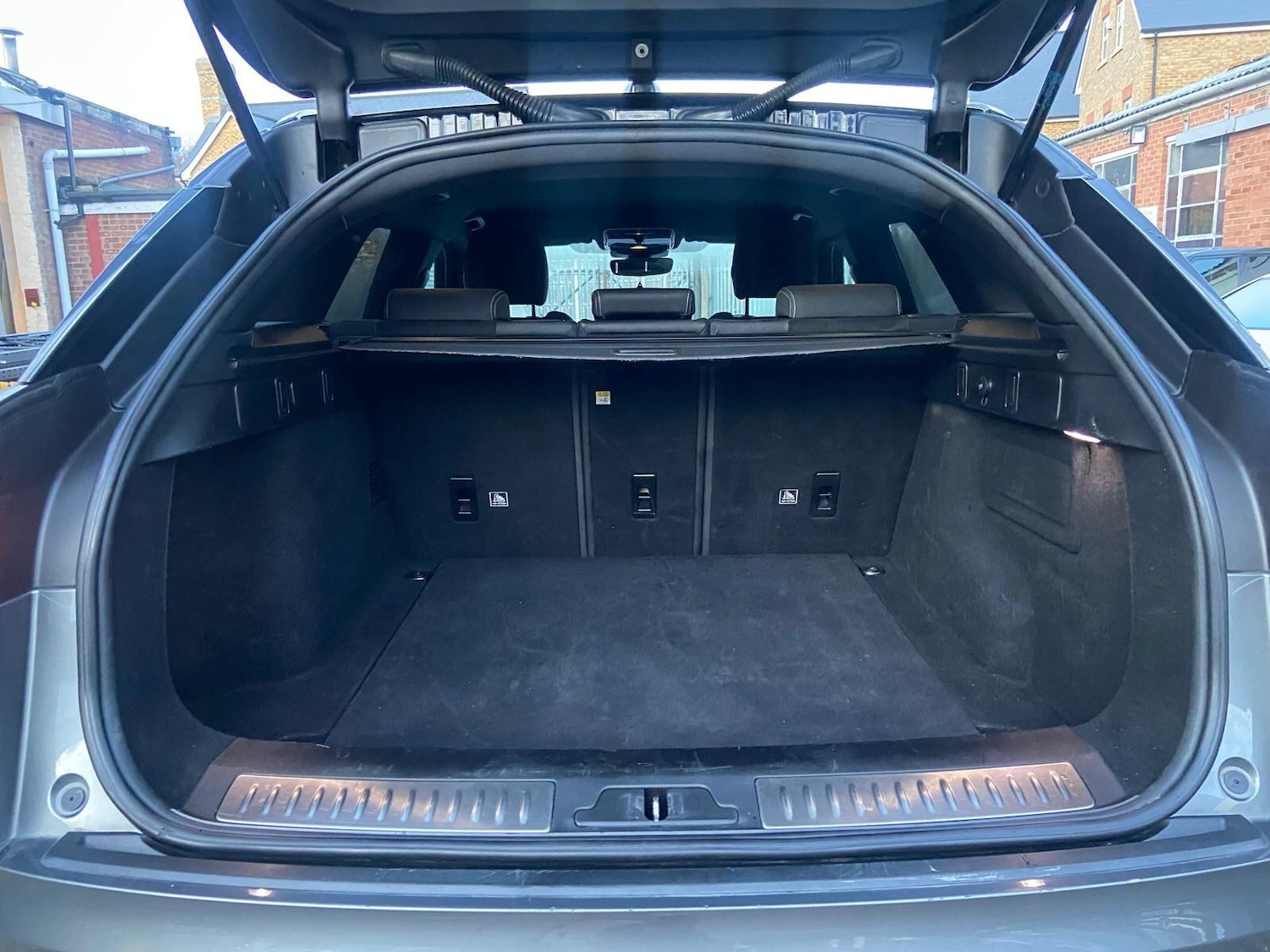 Used Land Rover Range Rover Velar 2019 for sale - 77016291: Photo 13