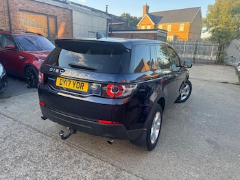 Used Land Rover Discovery Sport 2017 for sale - 76136242: Photo 3