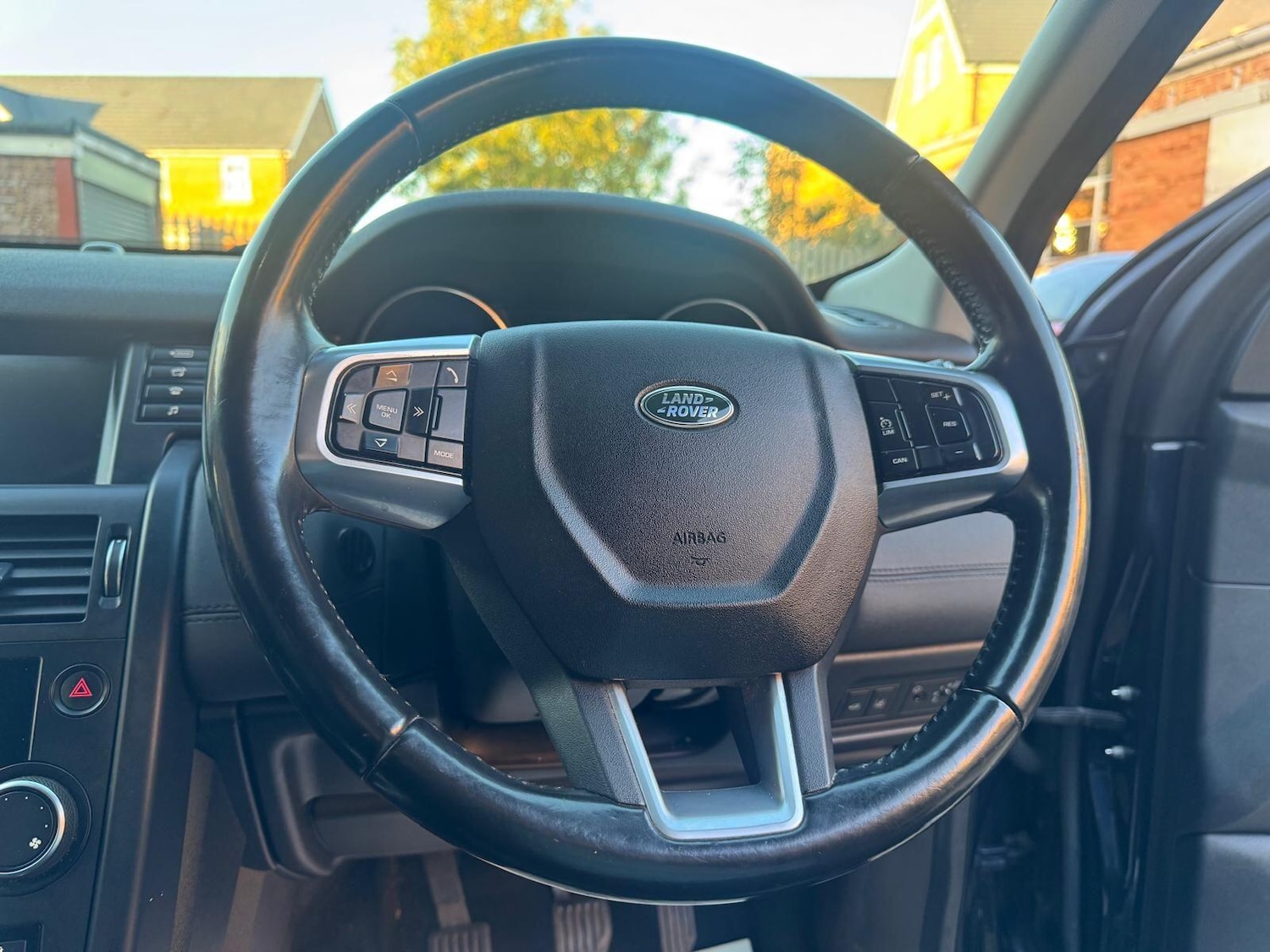 Used Land Rover Discovery Sport 2017 for sale - 76136242: Photo 51